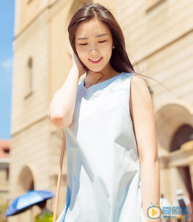 翟艺舒蓝色童话写真 翟艺舒高清写真_翟艺舒高清剧照