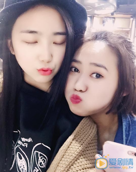 翟艺舒朋友合照 翟艺舒高清写真_翟艺舒高清剧照