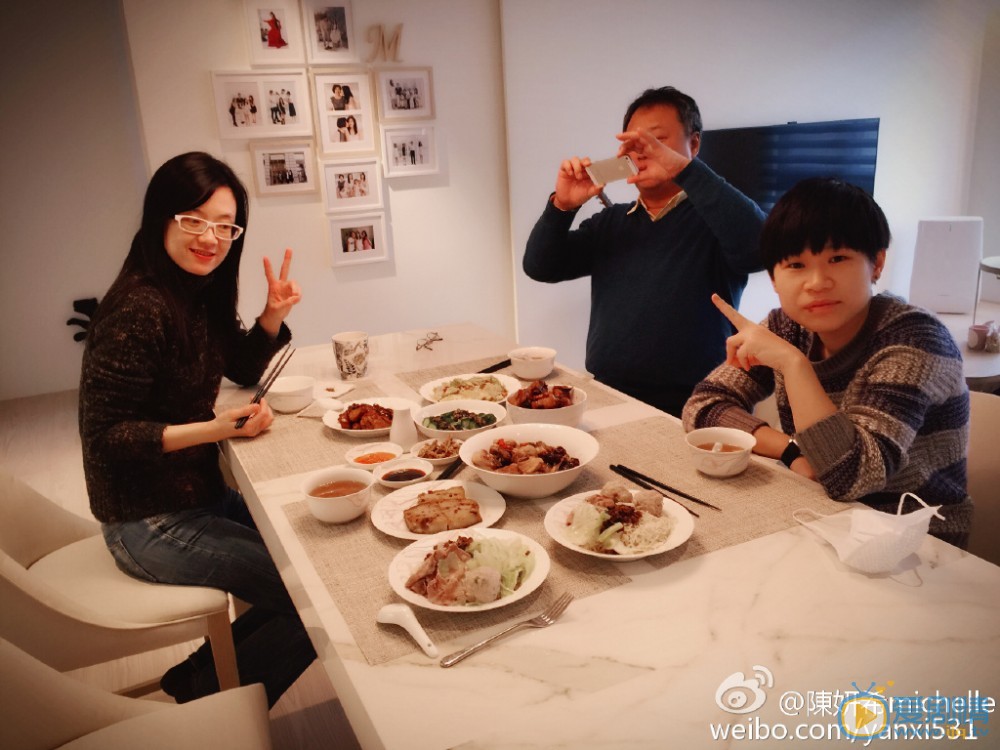陈妍希家庭合影 陈妍希高清写真_陈妍希高清剧照