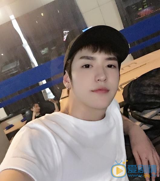 李东阳街拍写真 李东阳高清写真_李东阳高清剧照