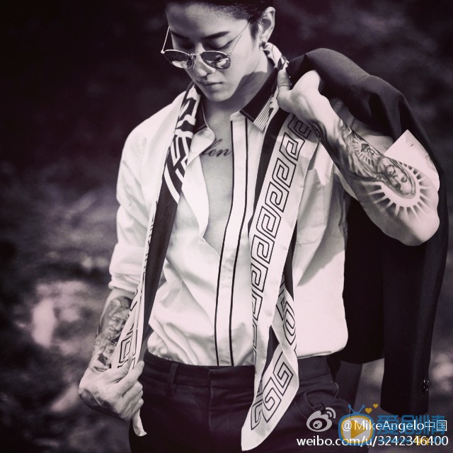mike黑白写真 mike高清写真_mike高清剧照
