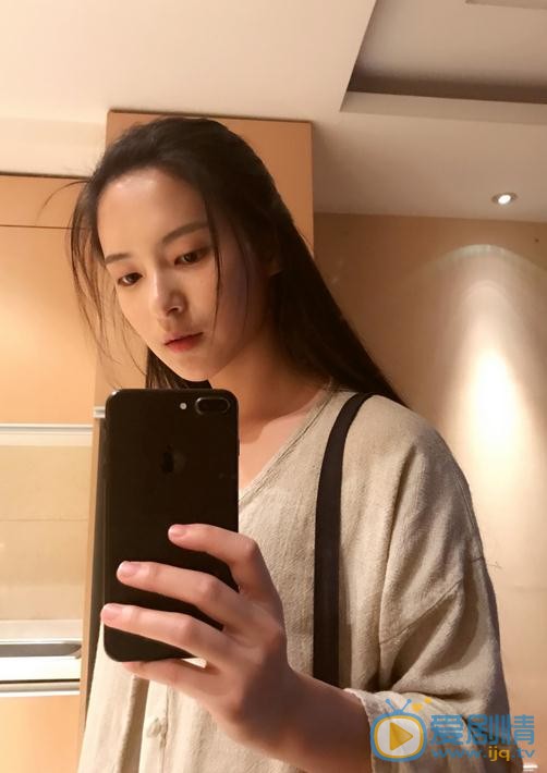 张晓唯生活照 张晓唯高清写真_张晓唯高清剧照