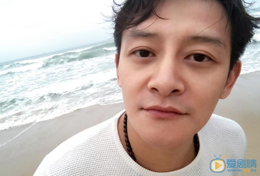 夏铭浩生活照 夏铭浩高清写真_夏铭浩高清剧照