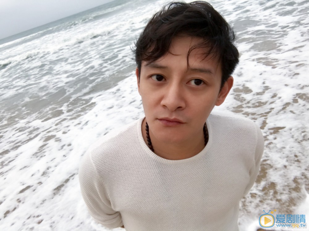 夏铭浩生活照 夏铭浩高清写真_夏铭浩高清剧照