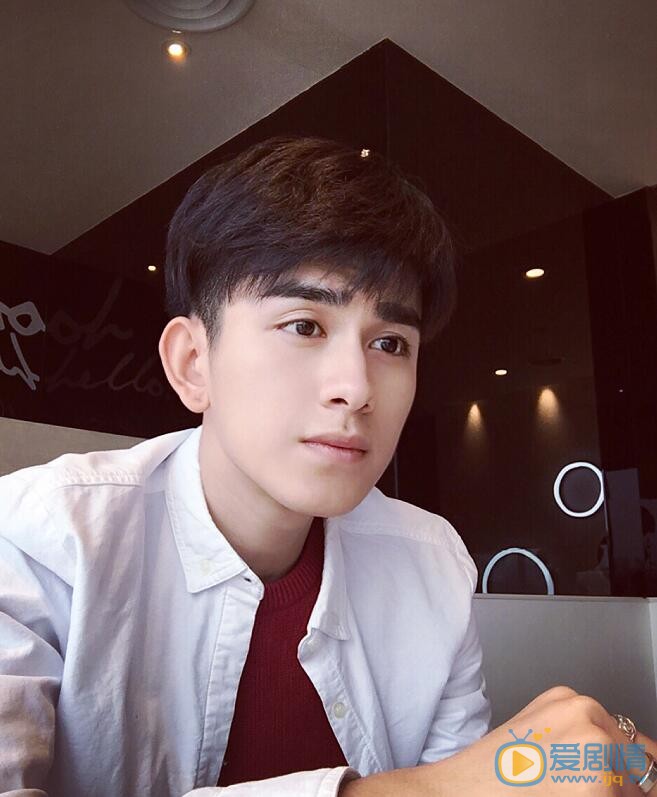 朱赞锦卖萌照 朱赞锦高清写真_朱赞锦高清剧照