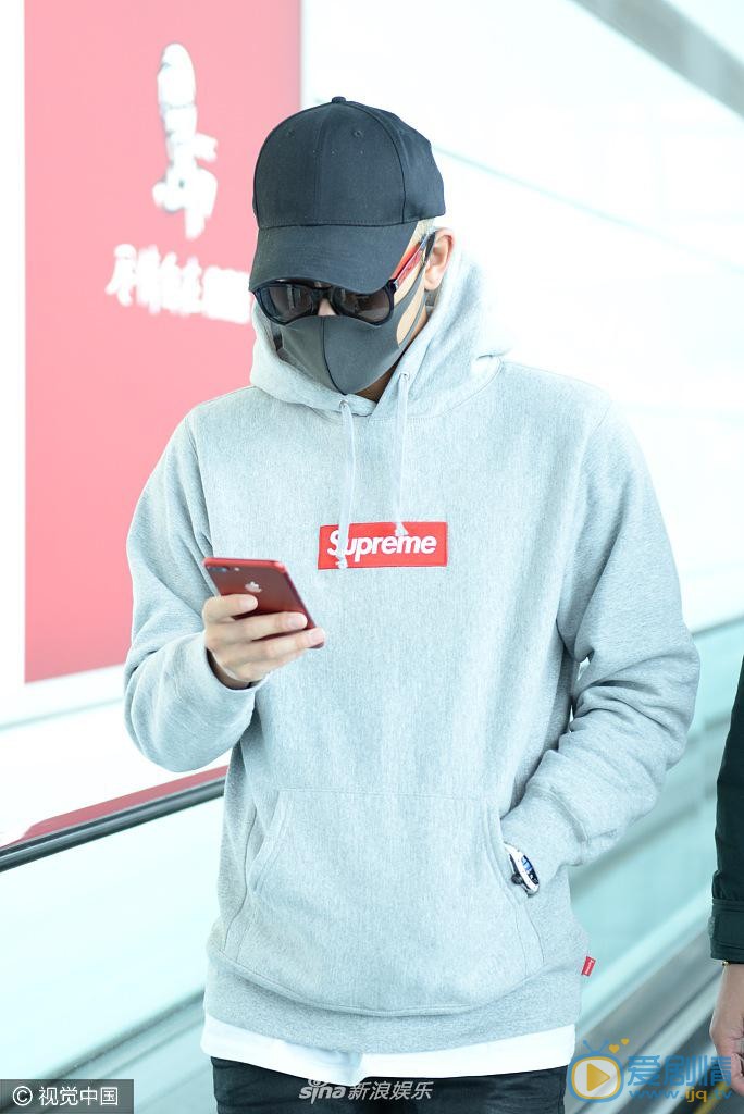 黄子韬机场路透照 黄子韬高清写真_黄子韬高清剧照