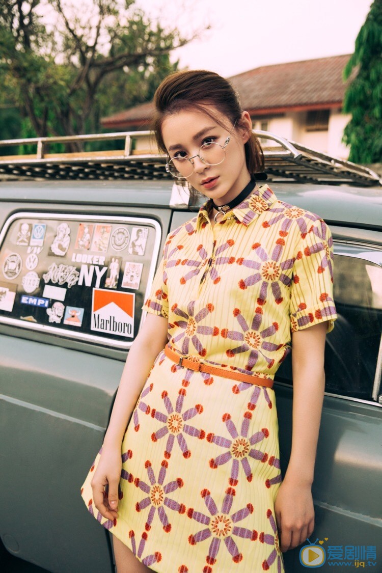 毛林林街拍照 毛林林高清写真_毛林林高清剧照