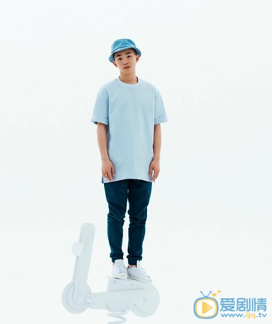 丁冠森写真 丁冠森高清写真_丁冠森高清剧照
