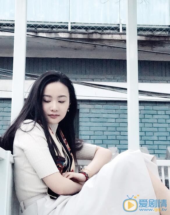许龄方素颜照 许龄方高清写真_许龄方高清剧照