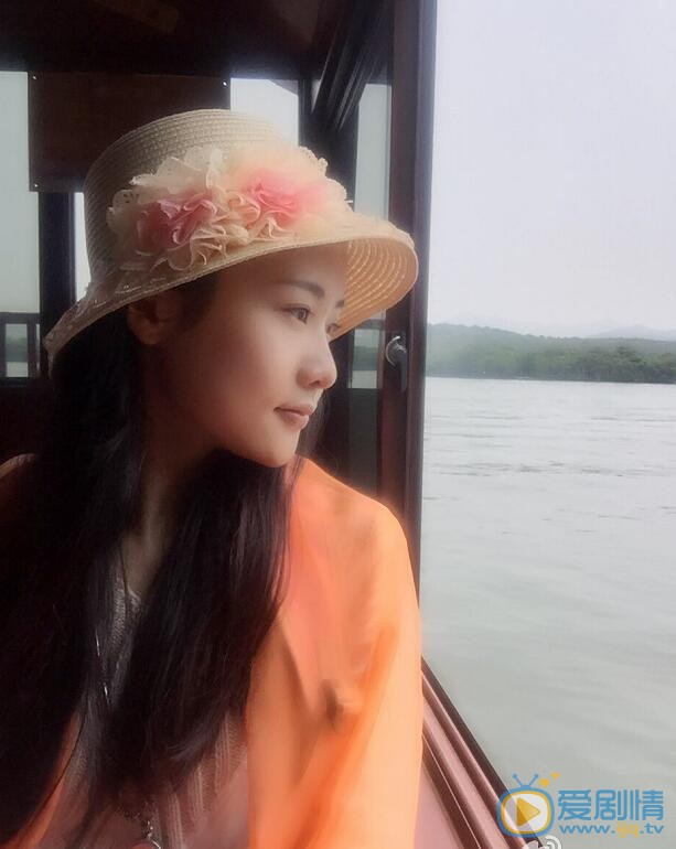 许龄方素颜照 许龄方高清写真_许龄方高清剧照