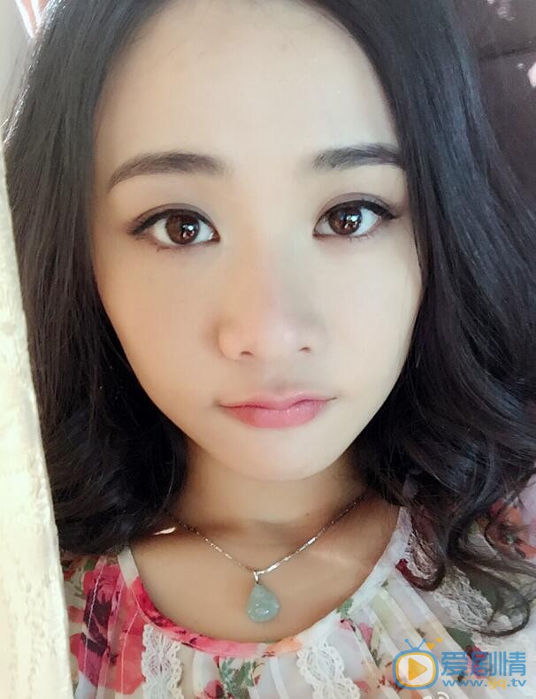 许龄方素颜照 许龄方高清写真_许龄方高清剧照