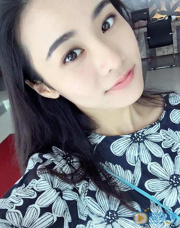 许龄方素颜照 许龄方高清写真_许龄方高清剧照
