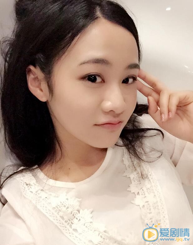 许龄方素颜照 许龄方高清写真_许龄方高清剧照