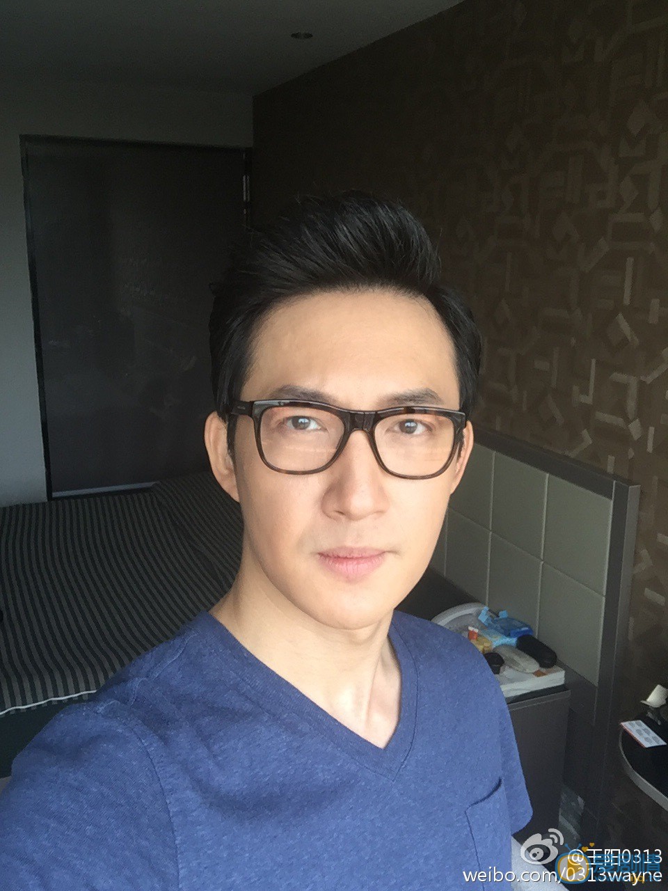 王子咖啡店秦哲默扮演者王阳写真、生活照汇集