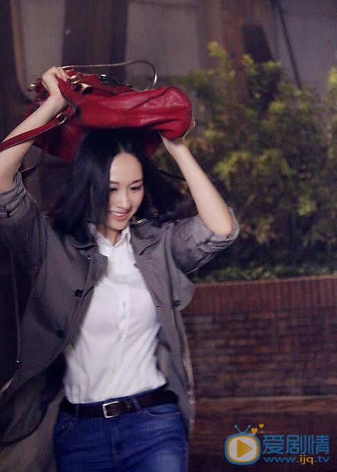 练束梅片场照 练束梅高清写真_练束梅高清剧照