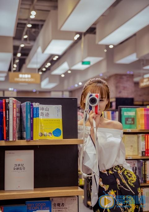 练束梅街拍写真 练束梅高清写真_练束梅高清剧照
