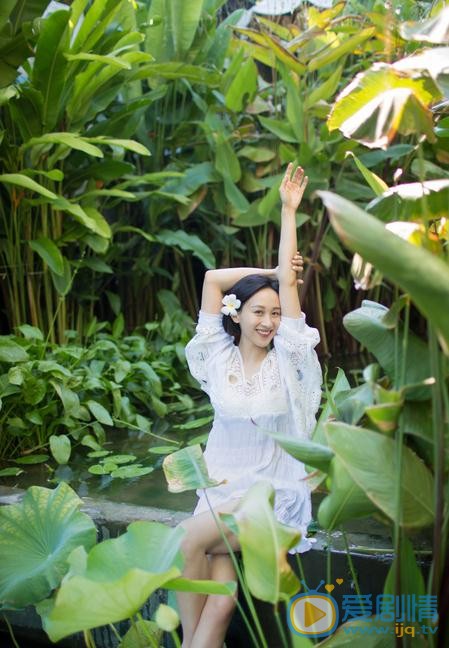练束梅街拍写真 练束梅高清写真_练束梅高清剧照
