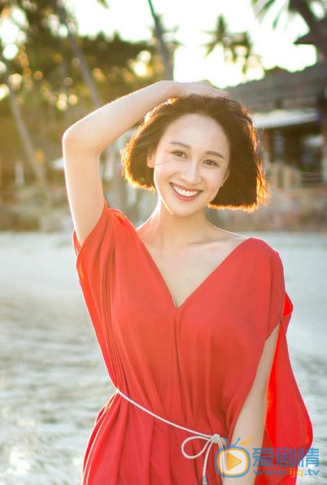 练束梅海边写真 练束梅高清写真_练束梅高清剧照