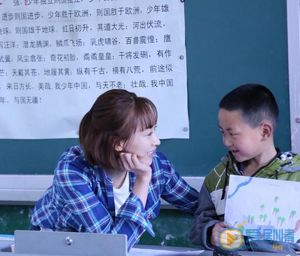 练束梅公益照 练束梅高清写真_练束梅高清剧照