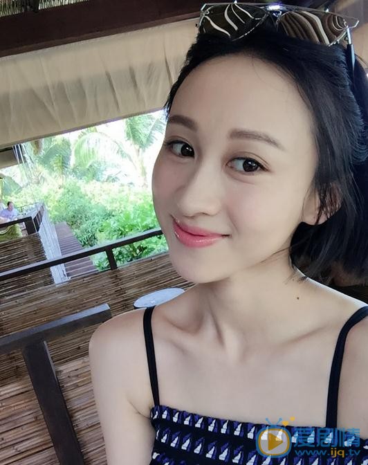 练束梅生活照 练束梅高清写真_练束梅高清剧照