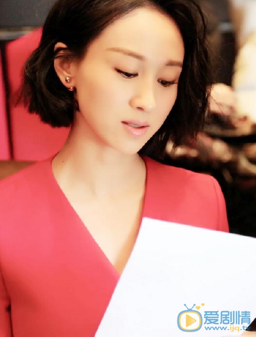 练束梅活动照 练束梅高清写真_练束梅高清剧照