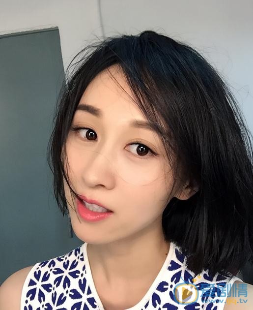练束梅生活照 练束梅高清写真_练束梅高清剧照