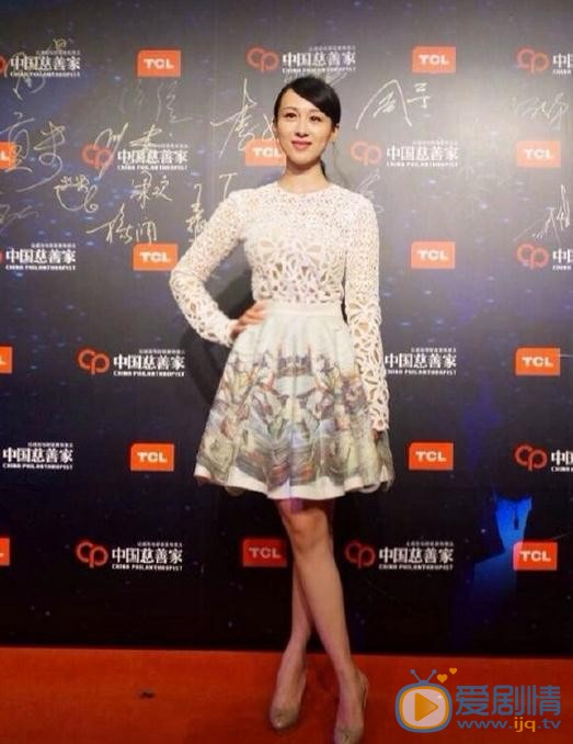 练束梅活动照 练束梅高清写真_练束梅高清剧照