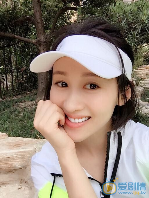 练束梅生活照 练束梅高清写真_练束梅高清剧照