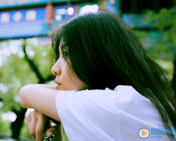 张雅玫夏日写真 张雅玫高清写真_张雅玫高清剧照