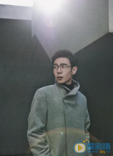李泽街拍写真 李泽高清写真_李泽高清剧照