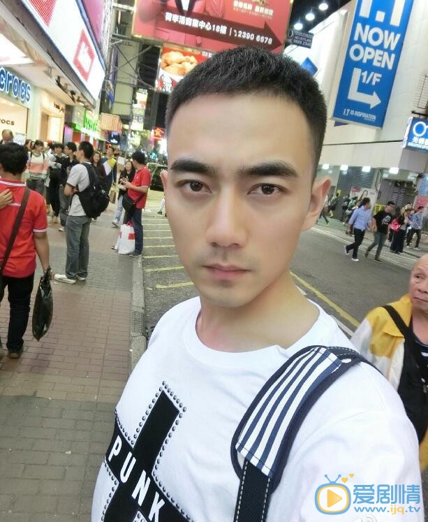 夏德俊生活照 夏德俊高清写真_夏德俊高清剧照