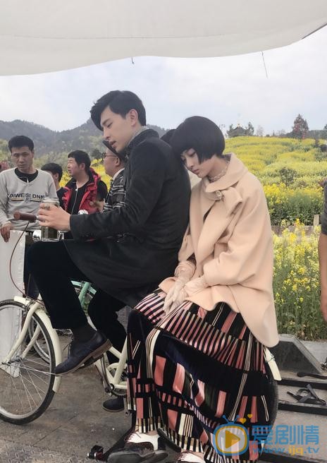 张雅卓片场照 张雅卓高清写真_张雅卓高清剧照