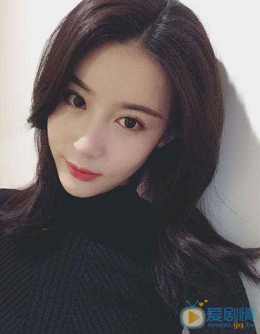 张雅卓生活照 张雅卓高清写真_张雅卓高清剧照
