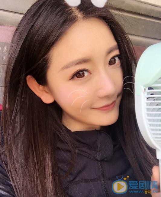 孟璐生活照 孟璐高清写真_孟璐高清剧照