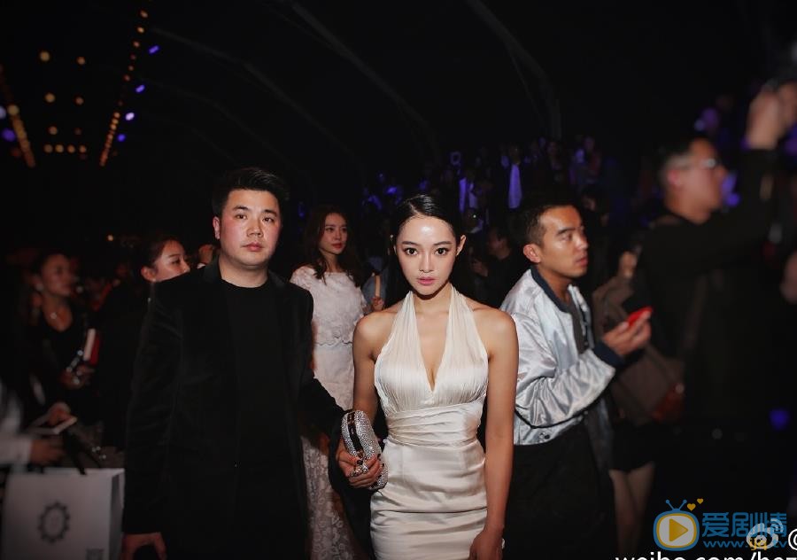 何琢言活动照 何琢言高清写真_何琢言高清剧照