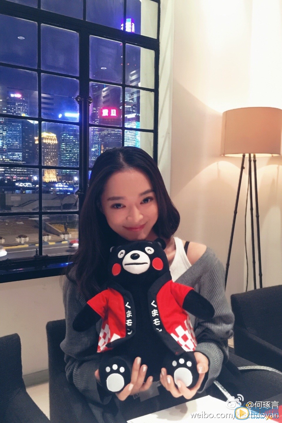 何琢言生活照 何琢言高清写真_何琢言高清剧照