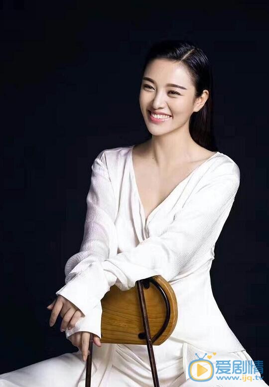  我们的爱李梦竹是谁演的？李梦竹扮演者郑清文个人资料及生活写真照欣赏
