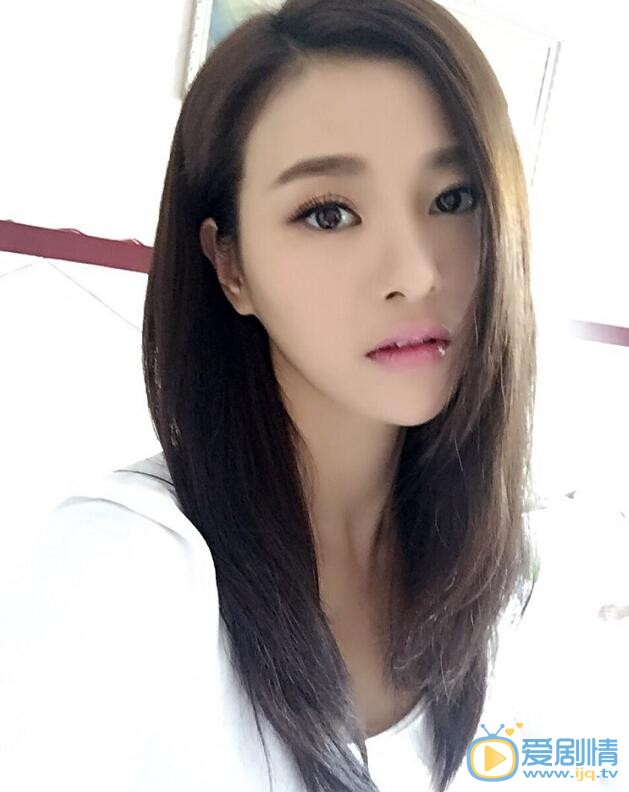  我们的爱李梦竹是谁演的？李梦竹扮演者郑清文个人资料及生活写真照欣赏