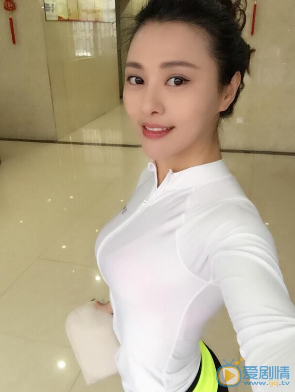  我们的爱李梦竹是谁演的？李梦竹扮演者郑清文个人资料及生活写真照欣赏