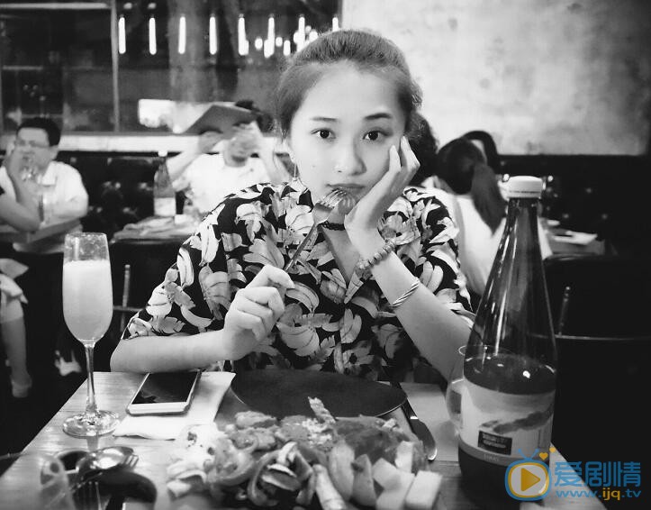 陈昊宇卖萌照 陈昊宇高清写真_陈昊宇高清剧照