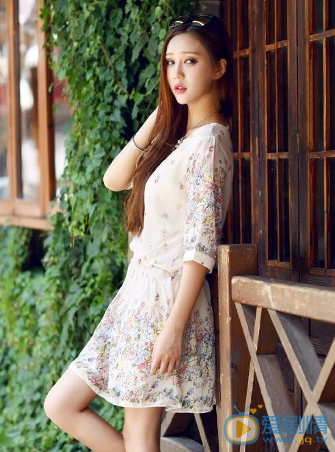 陈嘉敏街拍写真 陈嘉敏高清写真_陈嘉敏高清剧照