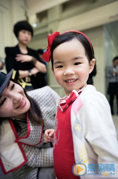 黄奕亲子照片 黄奕高清写真_黄奕高清剧照