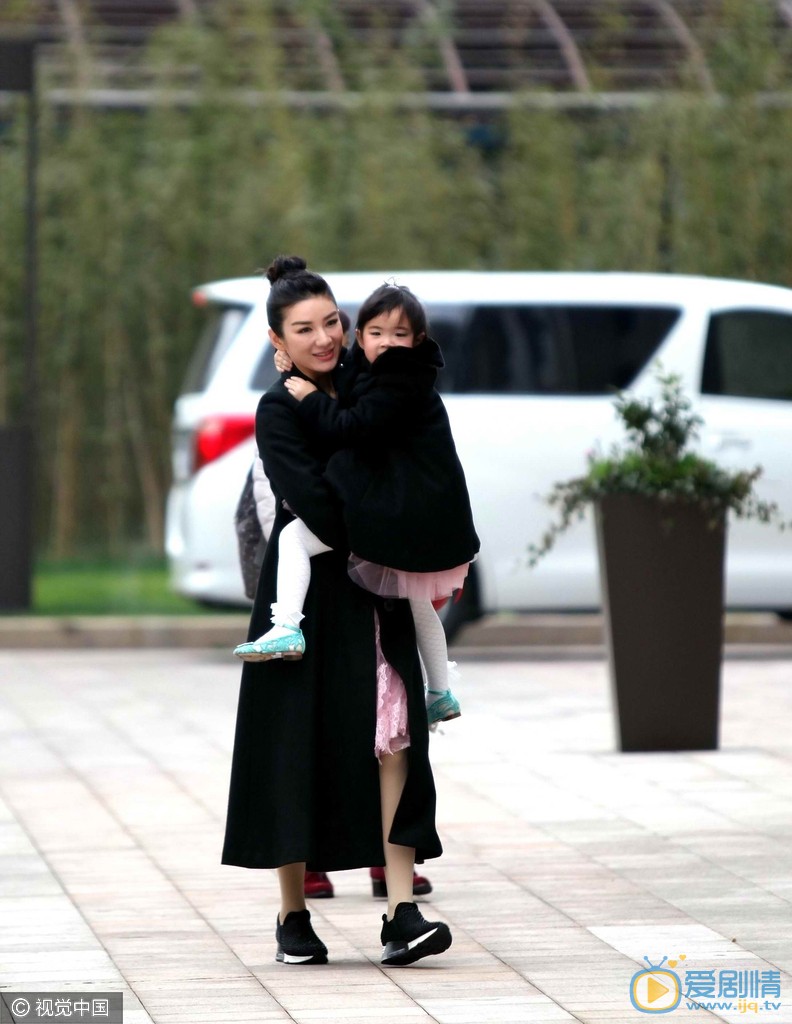 黄奕亲子照片 黄奕高清写真_黄奕高清剧照