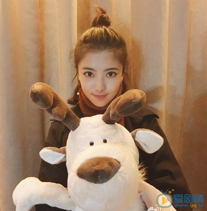 吴静怡卖萌照 吴静怡高清写真_吴静怡高清剧照