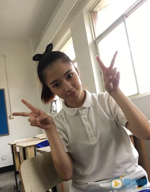 吴静怡卖萌照 吴静怡高清写真_吴静怡高清剧照