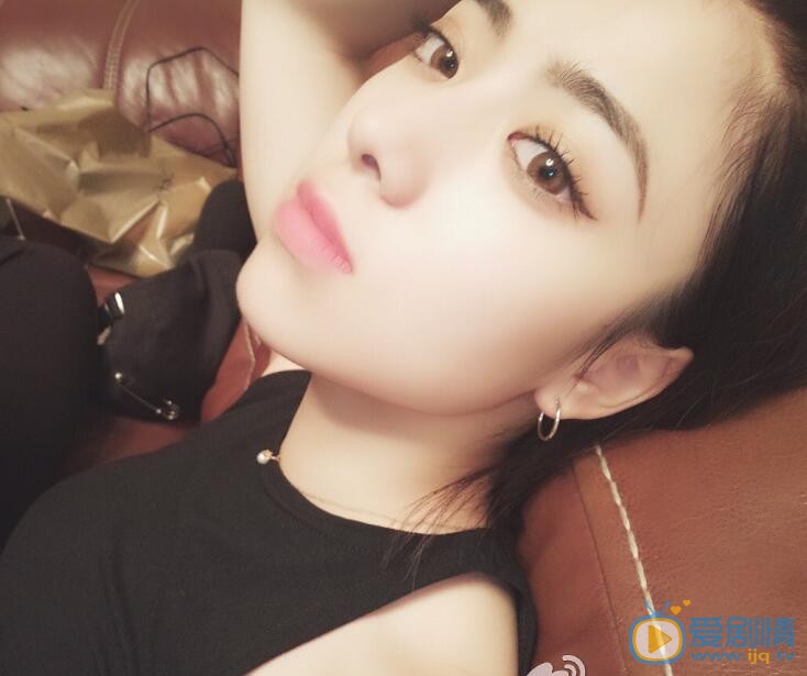 吴静怡卖萌照 吴静怡高清写真_吴静怡高清剧照