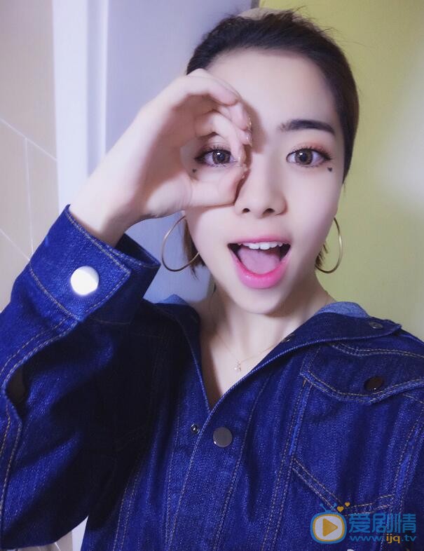 吴静怡卖萌照 吴静怡高清写真_吴静怡高清剧照