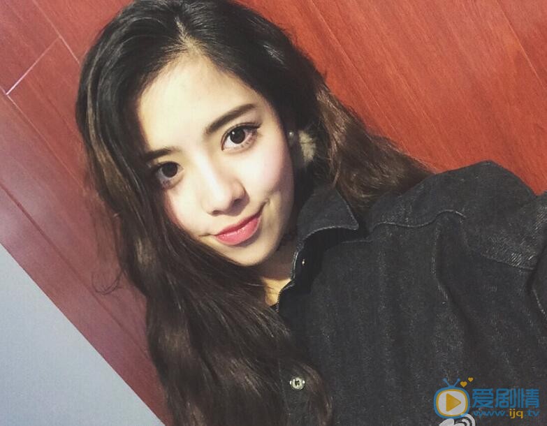 吴静怡卖萌照 吴静怡高清写真_吴静怡高清剧照