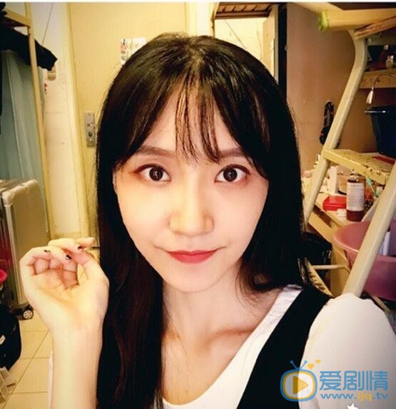李牵生活照 李牵高清写真_李牵高清剧照