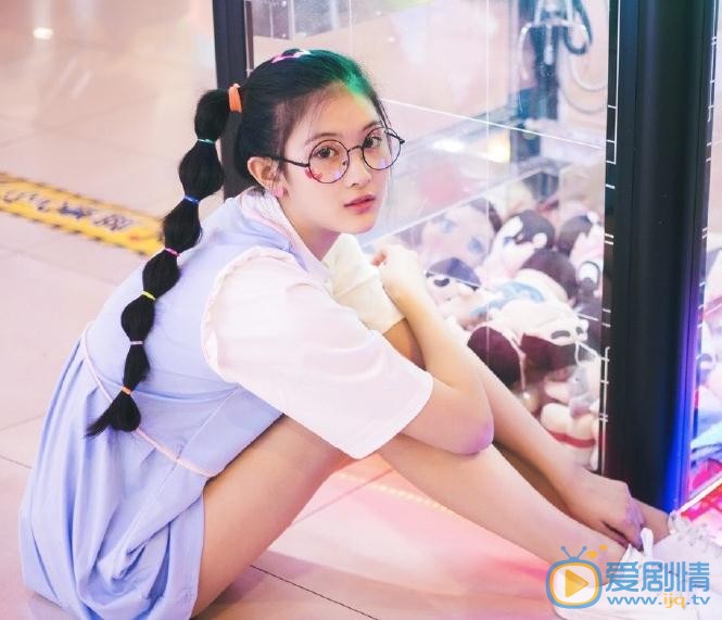 王若溪游乐场写真 王若溪高清写真_王若溪高清剧照